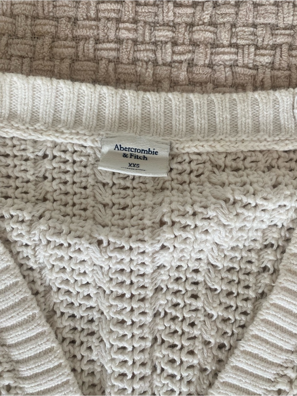 Abercrombie & fitch Cream Knit Cropped Cardigan Sweater - Picture 2 of 4